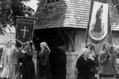 Late 1950s Freeland. Ethel White, Bubbles Pratley holding Westcote Barton banner, Mary Bosley.