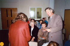 5 December 1989 Presentation of certificates. Presentation of gifts to Tony Davies.