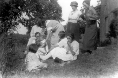 Joan, Betty and Miriam Dallinger.