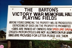 1986. Sports and Social Club sign.