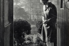 1920s 5 Jacob's Yard. Marjorie Hahn (later Mrs Burston) in the doorway.