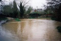 9 April 1998 Ford flood. Photographed by Joan Nuttall.