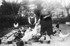 1930s Cottages in Jarvis Yard from garden of 12 Fox Lane. Bubbles Pratley and Annie Mollie Stockford. ?Holis.