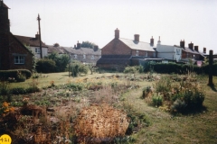 1989 July. Garden of 67 North Street, looking south-west.