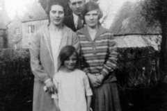 c. 1930 Nell Stockford, Jim and Rachel Wannan, Bubbles.
