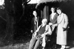 1930s Mr and Mrs Barrett, their daughters Mildred Prior and Dora M Wallis Hove.