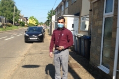 delivery-men-wore-masks