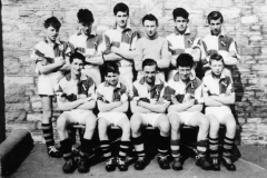 Front row 1st from left: Paul Brookes, 1st from right ? Weatherall.
