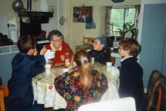 March 1999 Miss Joan Sullivan talking to pupils of Middle Barton School about life in the village during the second world war.