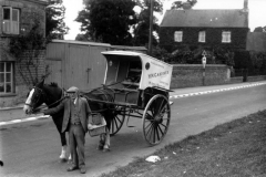 1940s Mark Stockford with Kitty the mare (17 North Street).