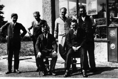 c. 1936 Hopcrofts Holt Garage. George Kirby, Archie Price, Fred Price, Jack Smith (from Steeple Aston). Seated: Harold Crowther, ANO.
