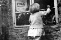 Children used to buy sweets at 44 South Street on the way to school. Some just looked in!!