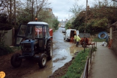 1997 Laying water pipes. Mill Lane.