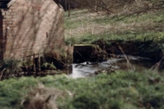 1985 Disused pump house, SP456242.