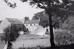 Purgatory - cottages, barn and ruins. Unknown date. Only a barn remains.