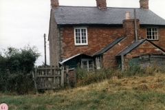 1986 rear aspect of cottages at Turnpike.