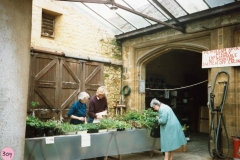 8 May 1988 Barton Abbey Gardens open day. Nita Watts and Vicky Fleming.